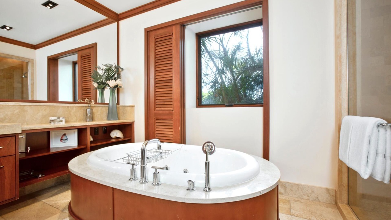 Photo of Bathroom in Montage Kapalua Bay