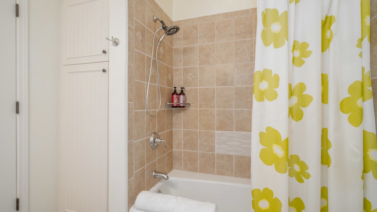 Photo of Bathroom in Kulalani