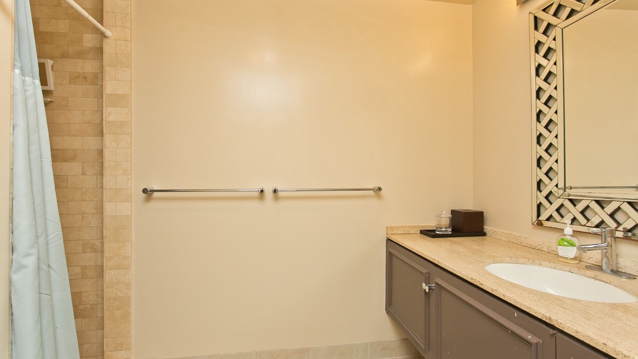 Photo of Bathroom in Waialae Iki