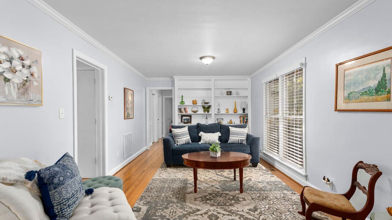 Photo of Livingroom in Green Valley