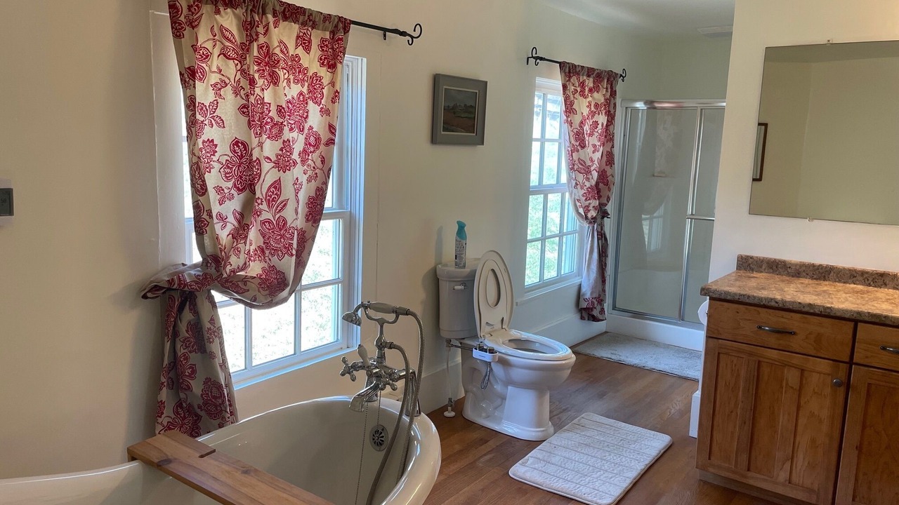 Photo of Bathroom in Ennice