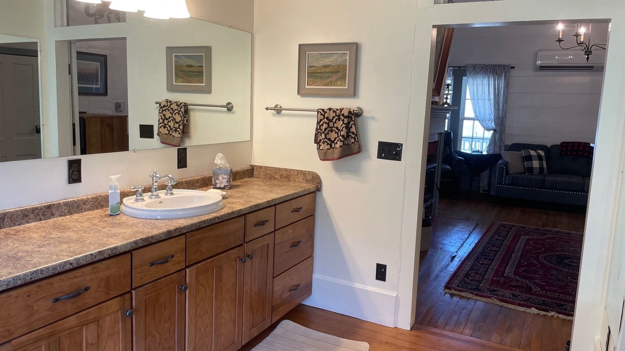 Photo of Bathroom in Ennice
