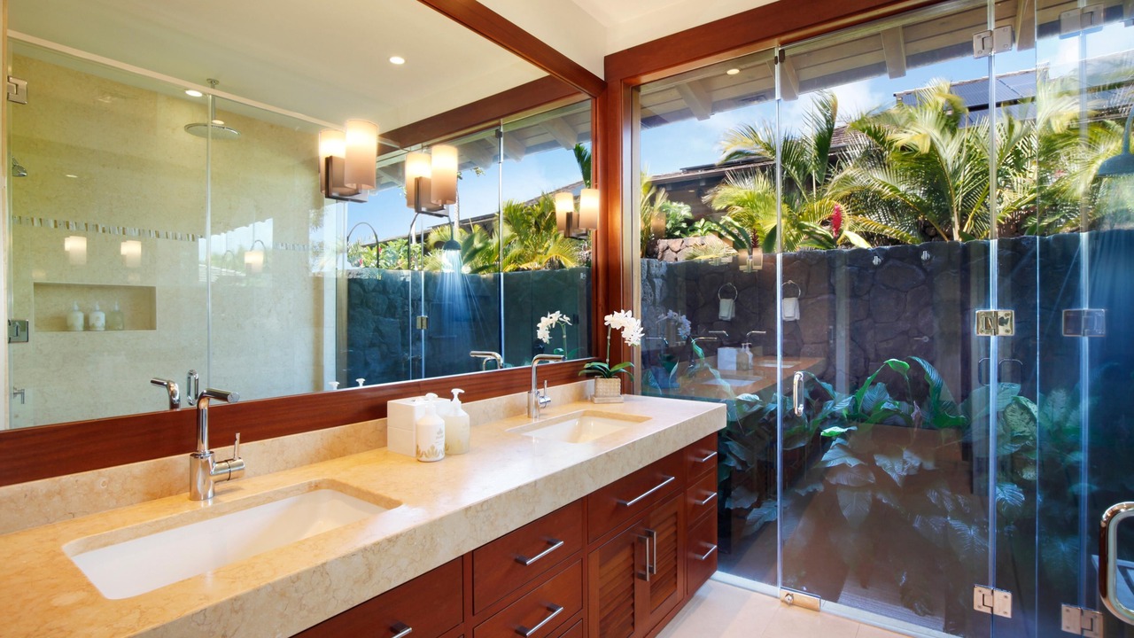 Photo of Bathroom in Poipu