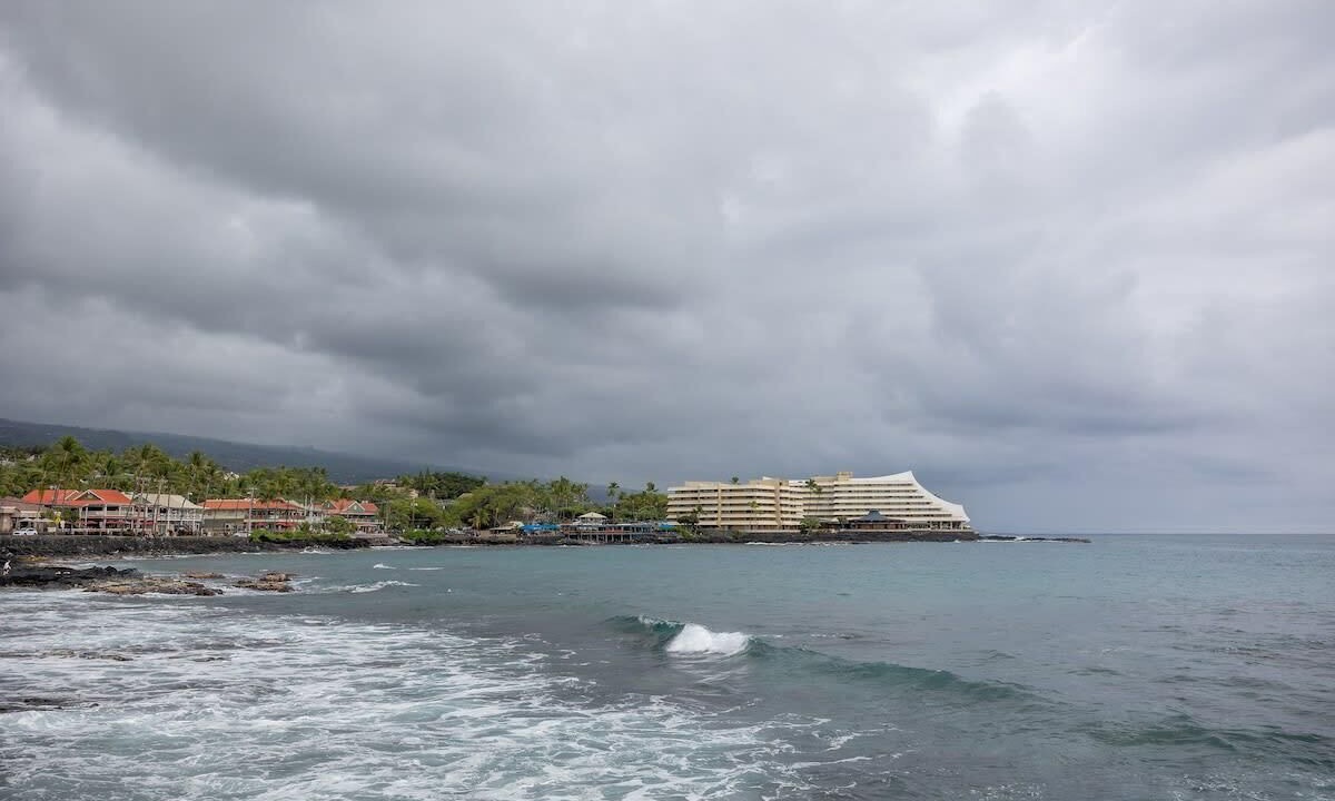 Photo of Others in Kahaluu Bay