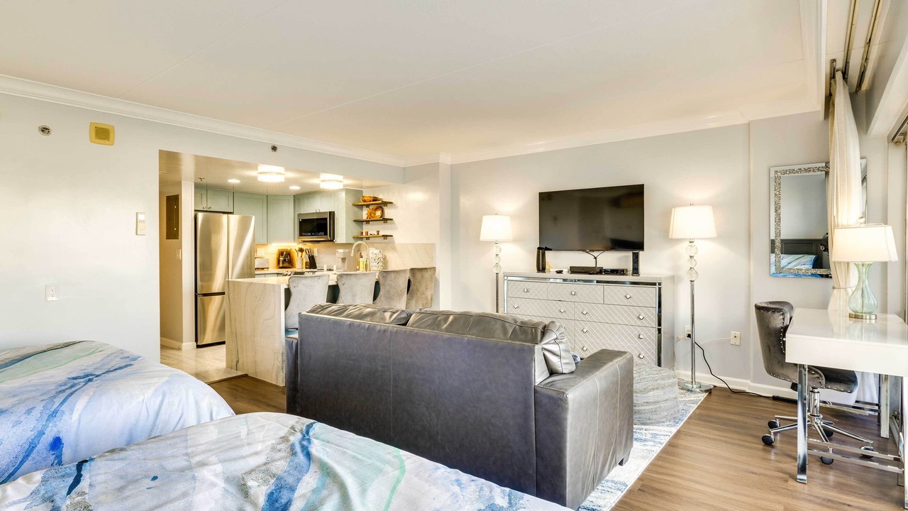 Photo of Livingroom in Waikiki
