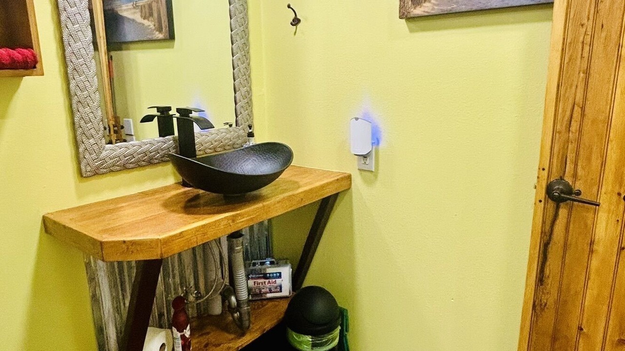 Photo of Bathroom in Supply