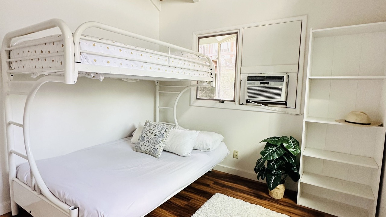 Photo of Bedroom in Kailua