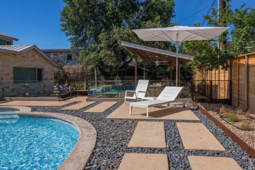 Photo of Outdoor in West Lake Hills