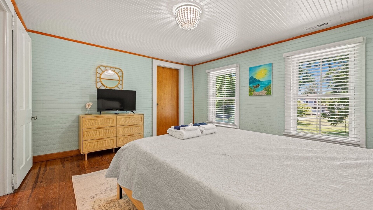 Photo of Bedroom in Manteo