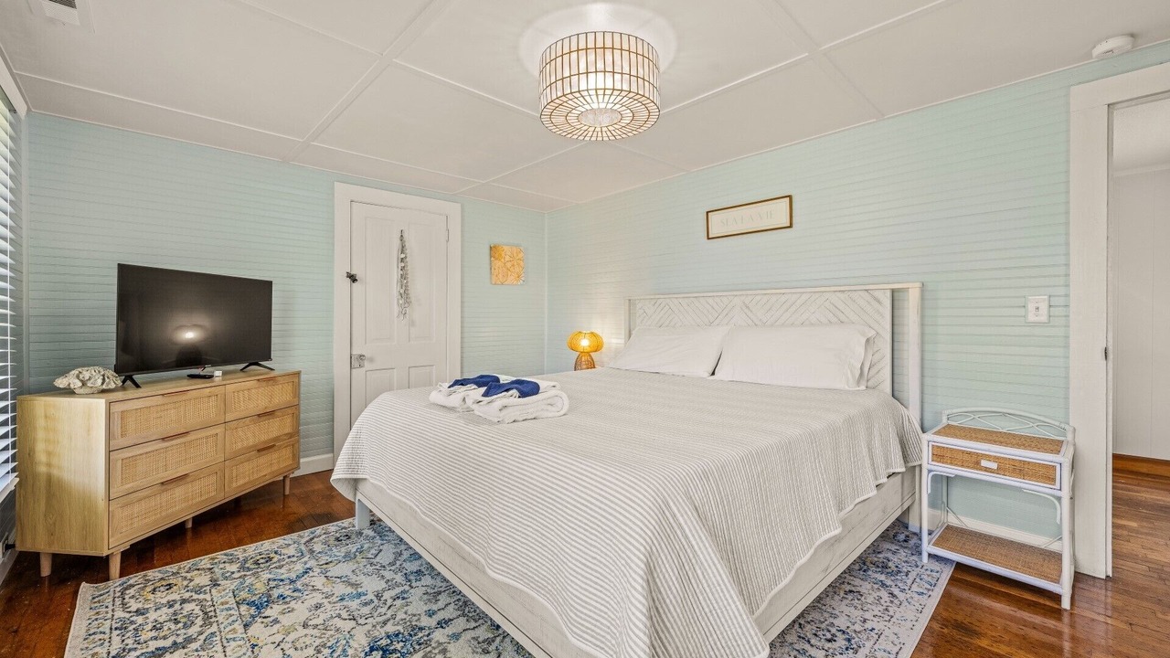 Photo of Bedroom in Manteo