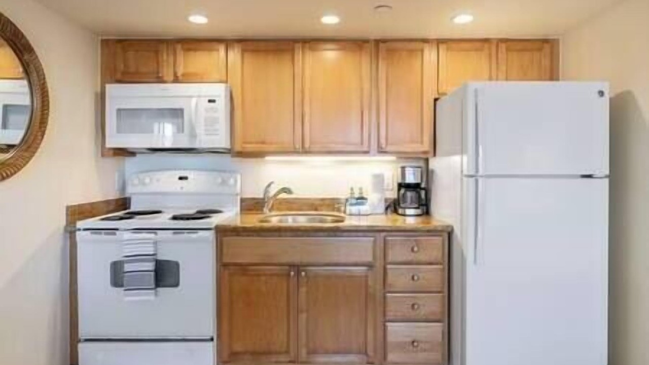 Photo of Kitchen in Kahana