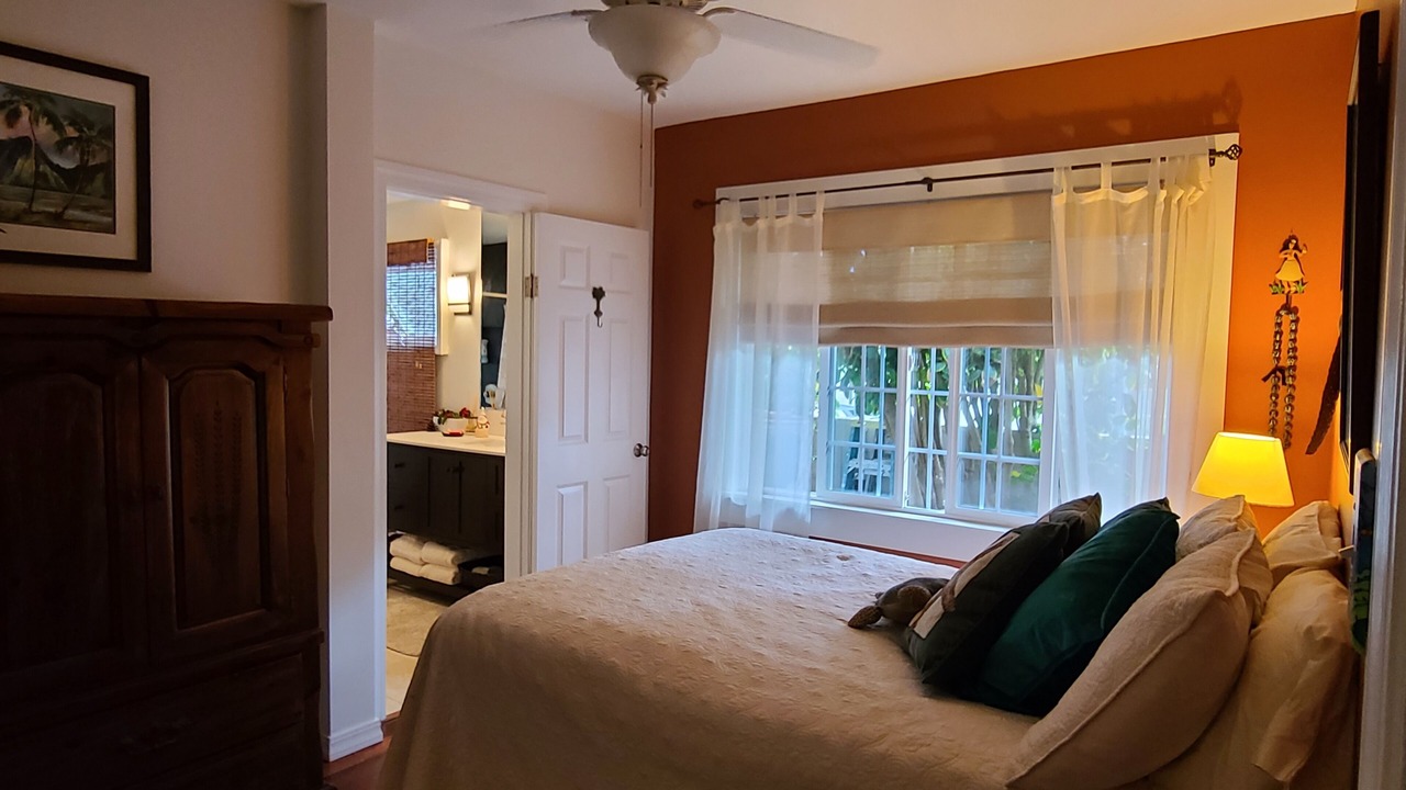 Photo of Bedroom in Lanikai