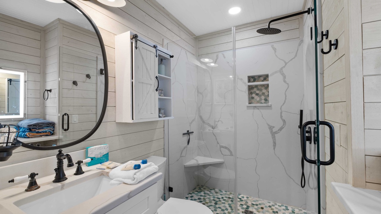 Photo of Bathroom in Folly Field