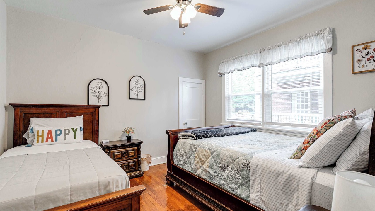 Photo of Bedroom in Willow Lawn
