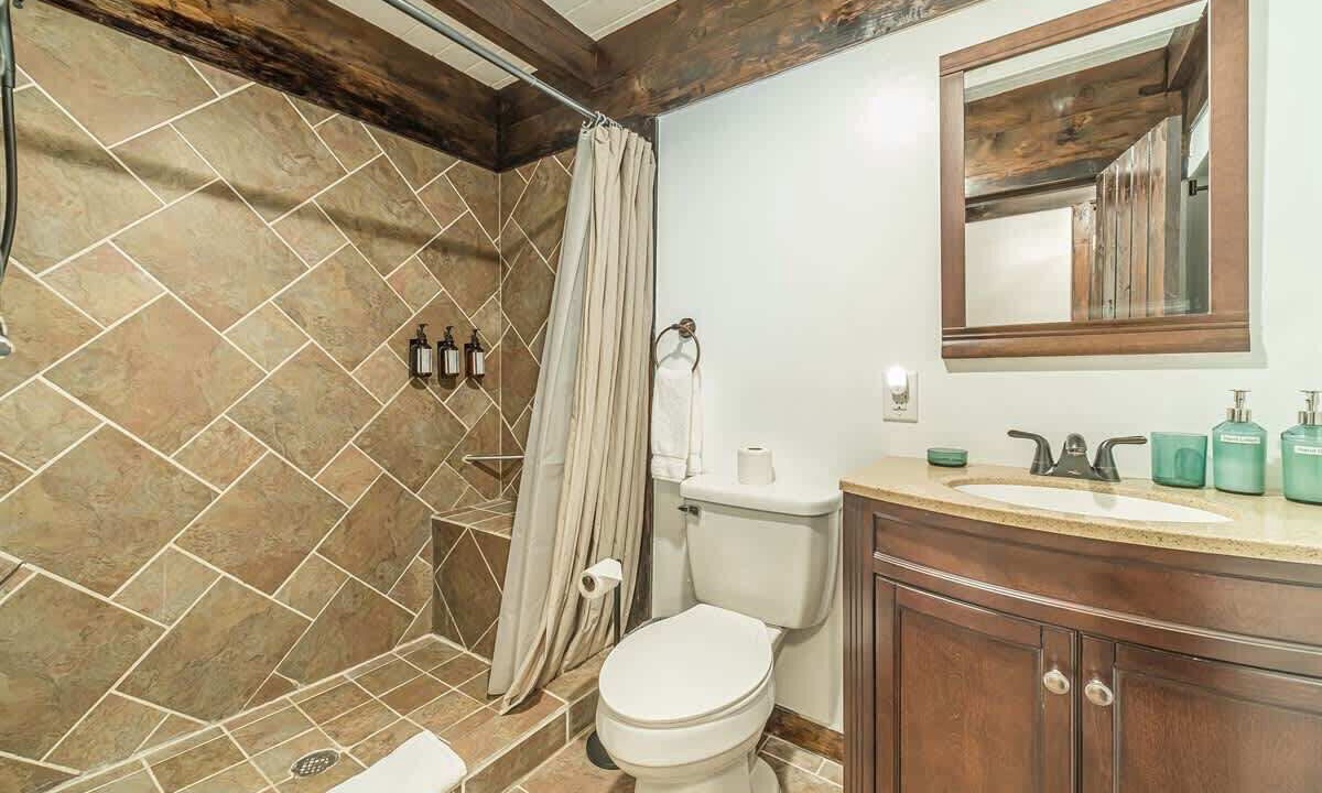 Photo of Bathroom in Demorest