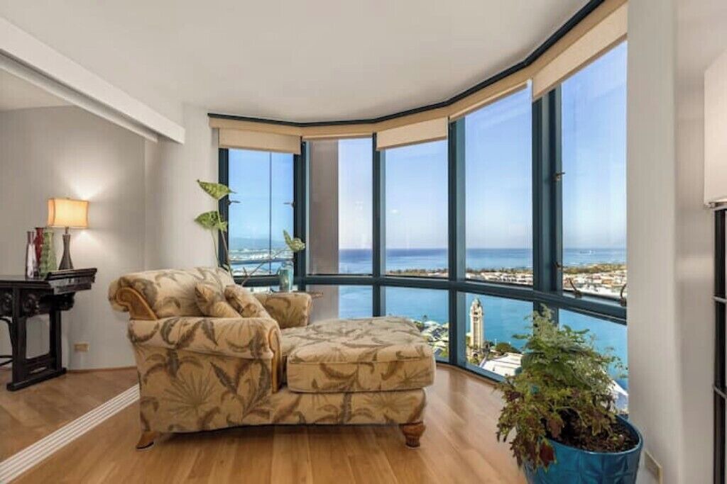 Photo of Livingroom in Downtown Honolulu
