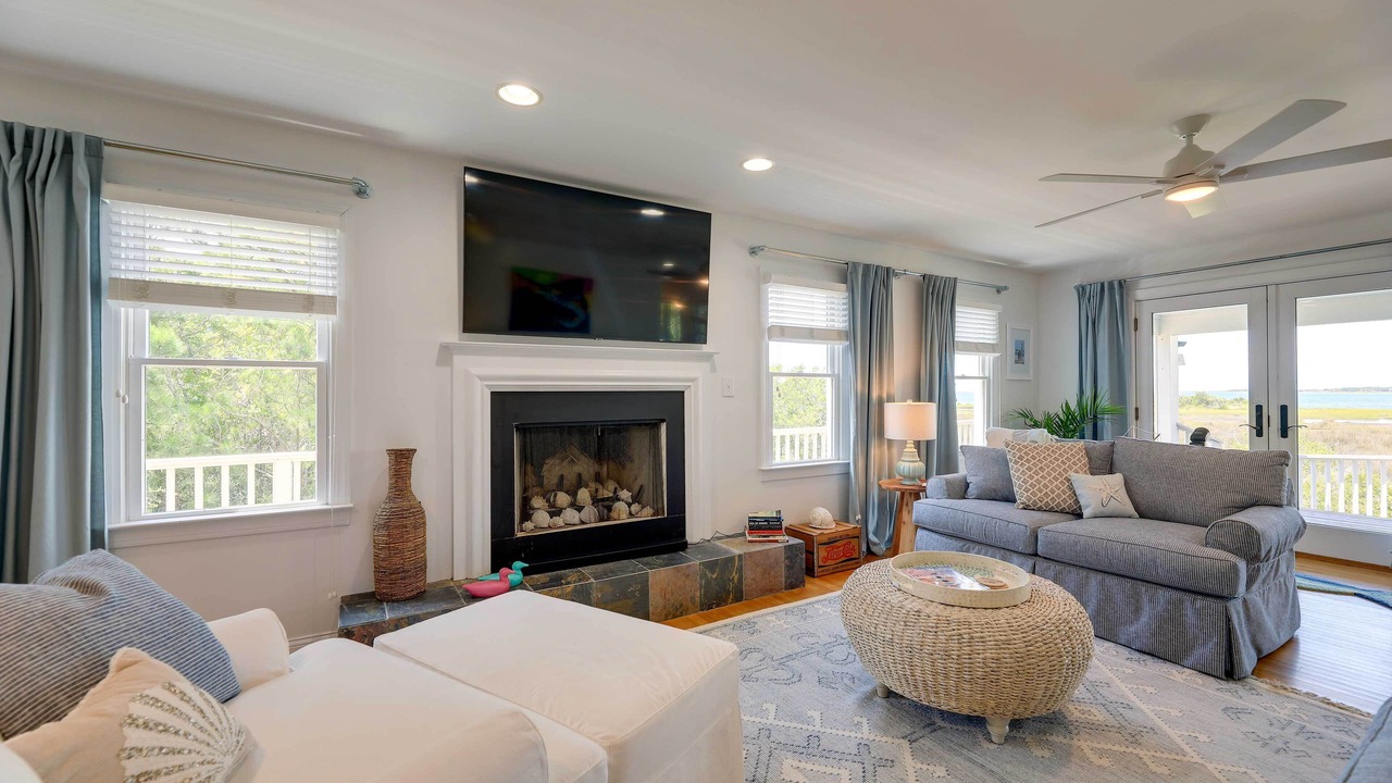 Photo of Livingroom in Harkers Island