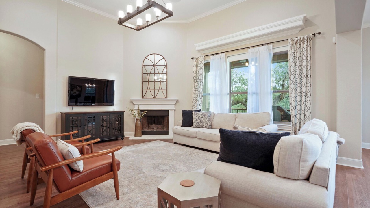 Photo of Livingroom in Spicewood