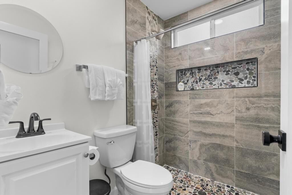 Photo of Bathroom in Keaau