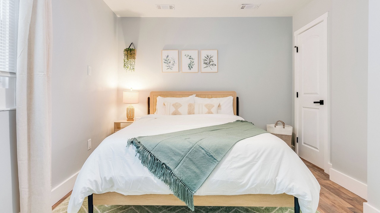 Photo of Bedroom in Midtown