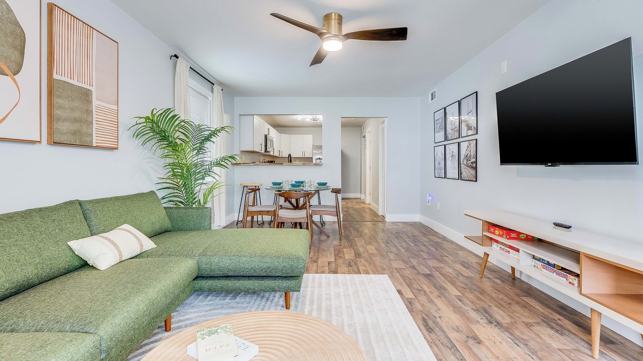 Photo of Livingroom in Midtown