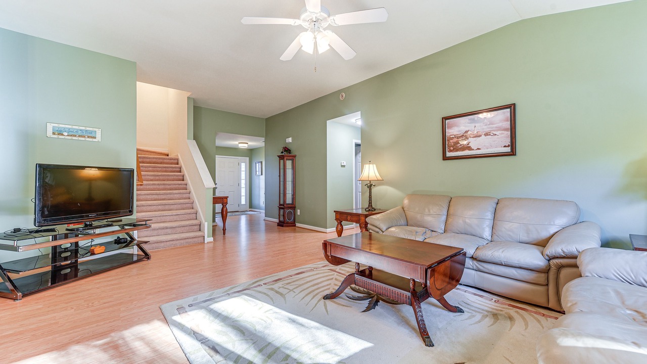 Photo of Livingroom in Longs
