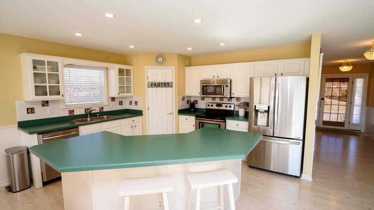 Photo of Kitchen in Sea Scape