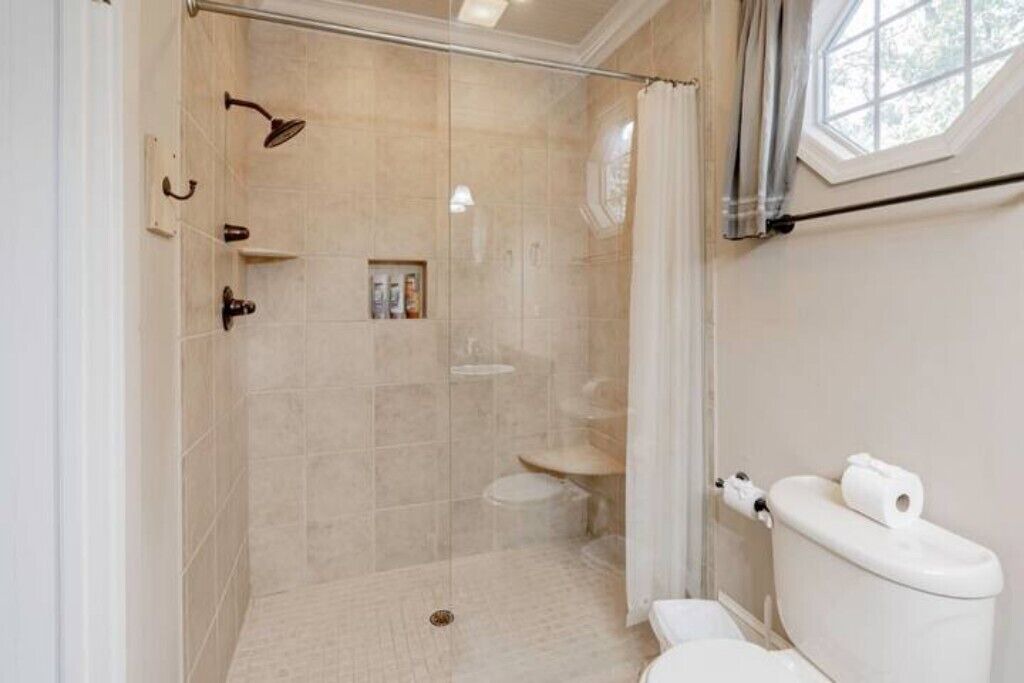 Photo of Bathroom in Rosewood