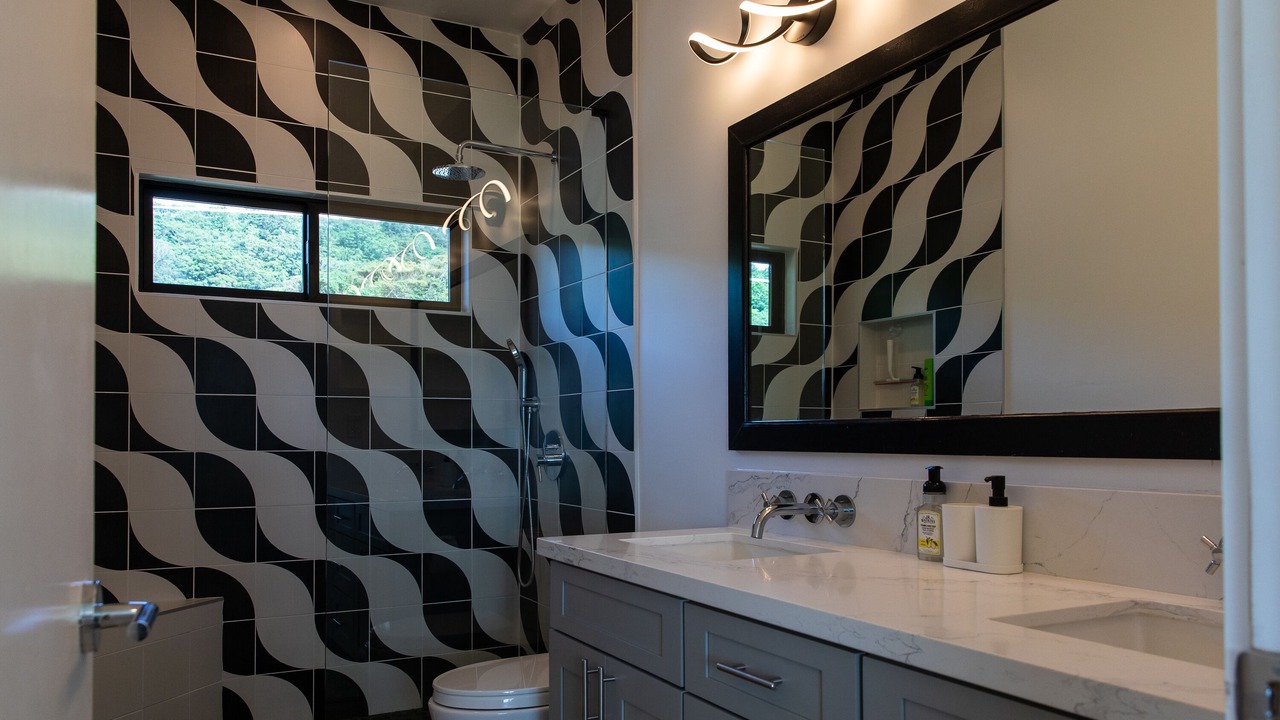 Photo of Bathroom in Waialee