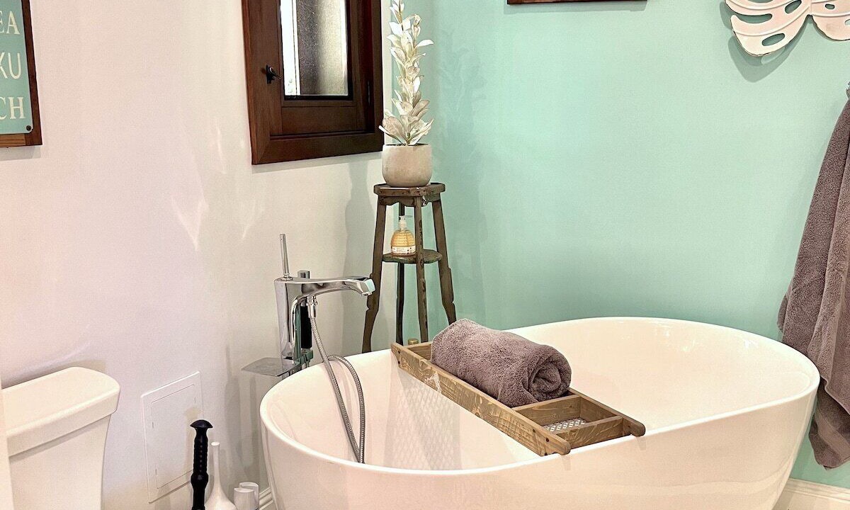 Photo of Bathroom in Mokuleia