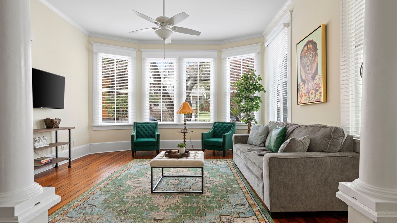 Photo of Livingroom in Cannonborough Elliotborough