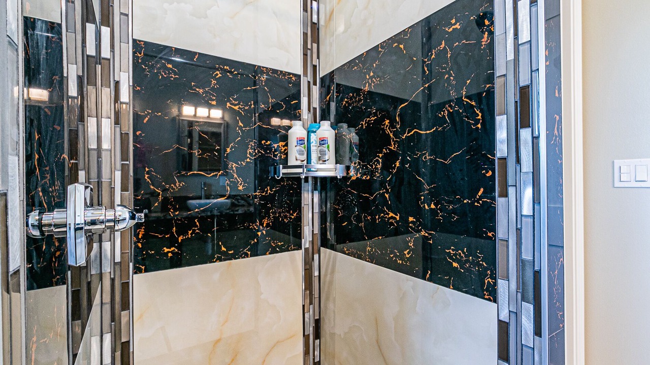 Photo of Bathroom in Hilo