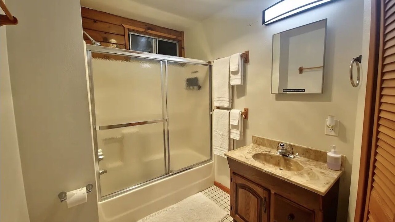 Photo of Bathroom in Volcano