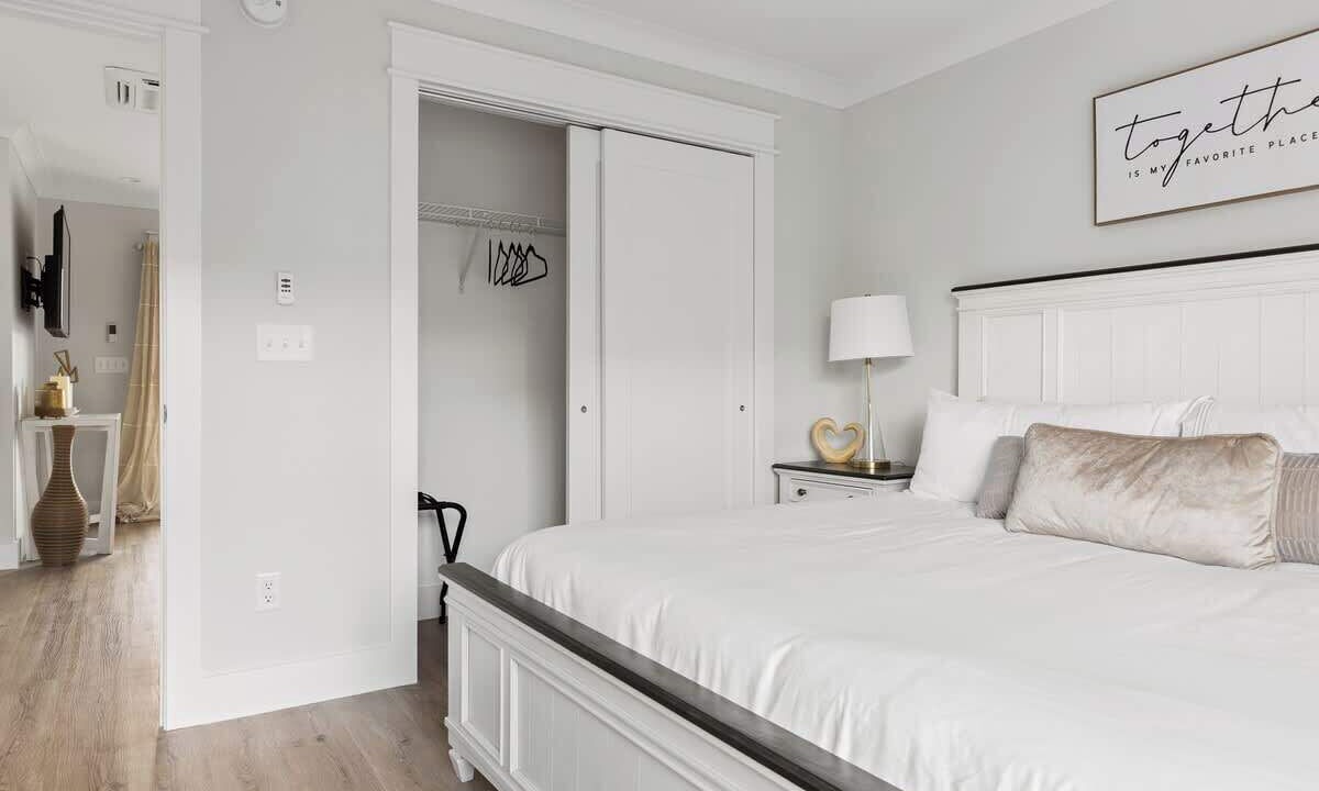 Photo of Bedroom in River District