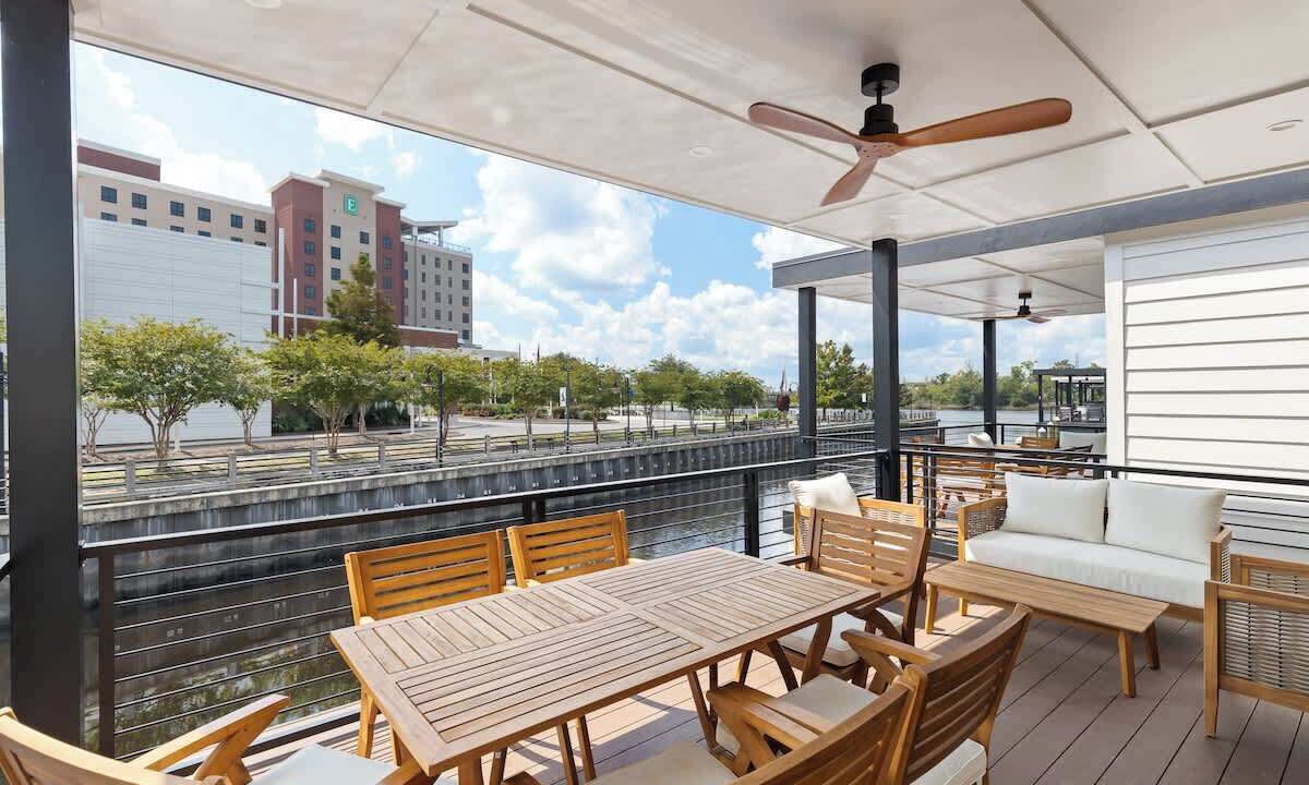 Photo of Outdoor in River District