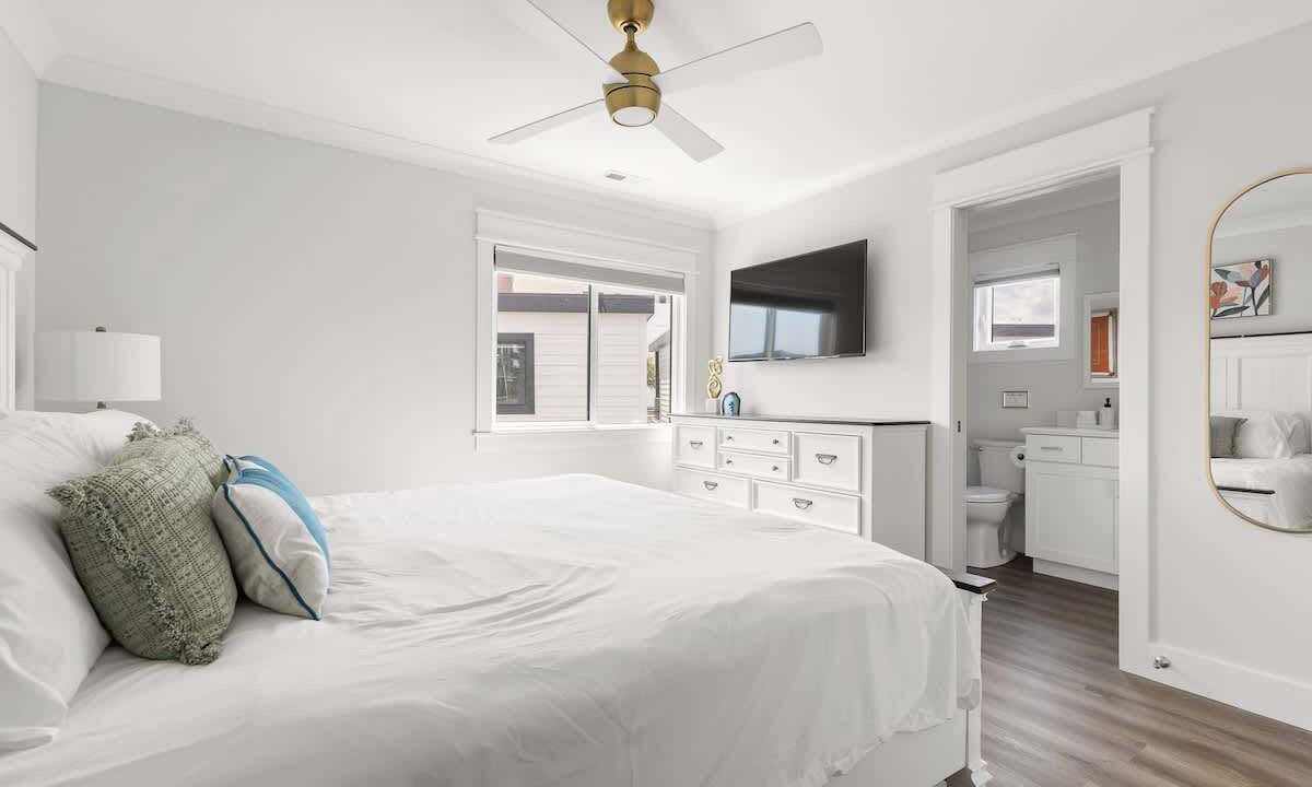 Photo of Bedroom in River District
