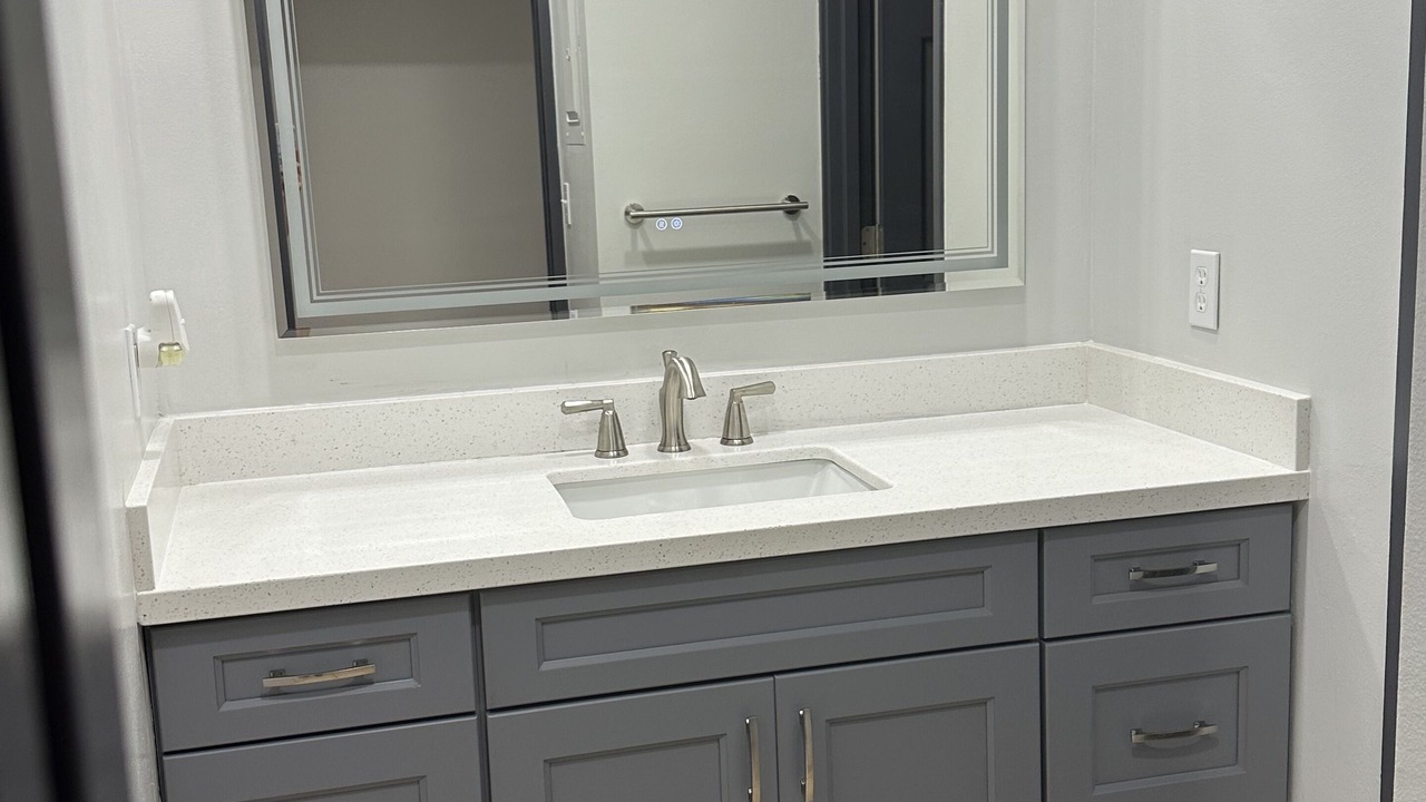 Photo of Bathroom in Maunaloa