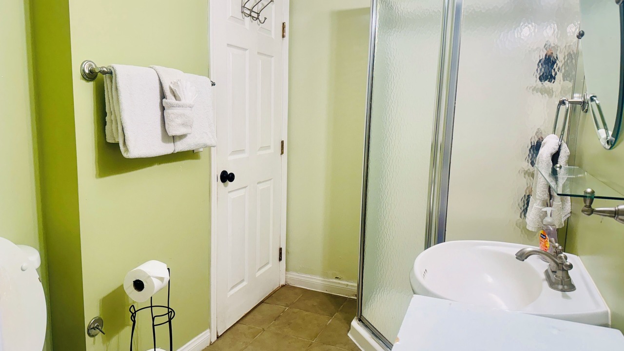 Photo of Bathroom in Kahaluu Bay