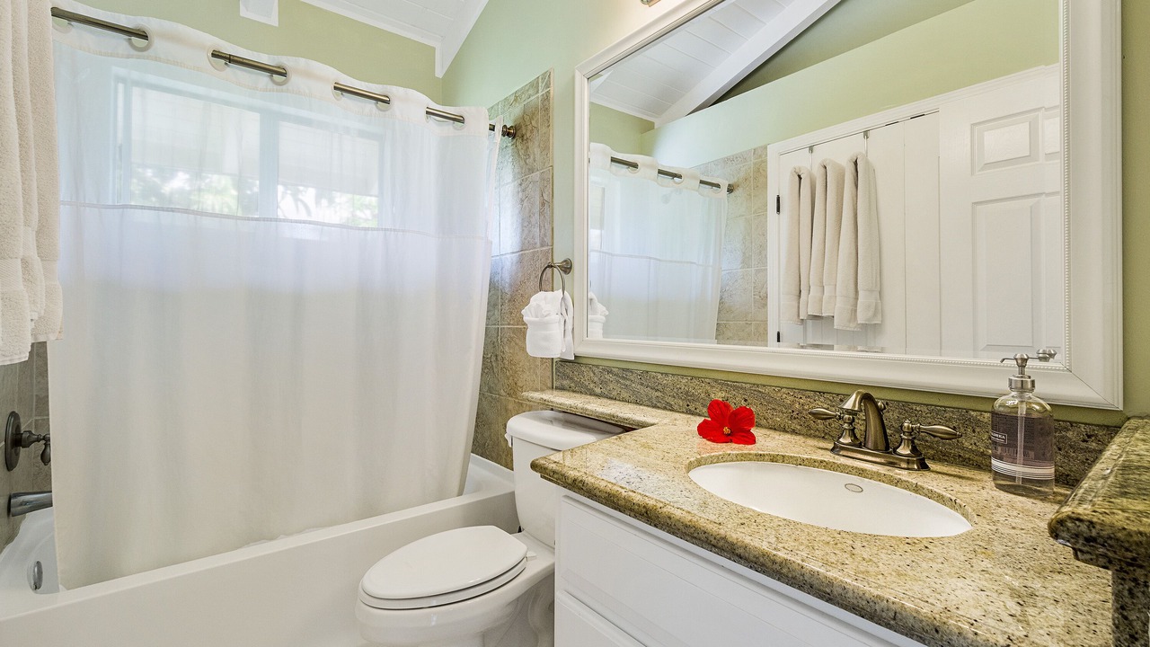 Photo of Bathroom in Kahaluu Bay