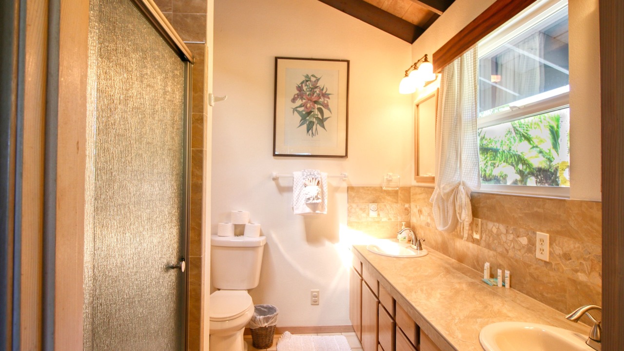 Photo of Bathroom in Keaau