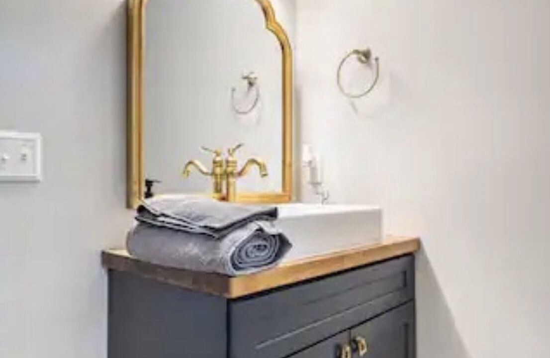 Photo of Bathroom in Ashford Park