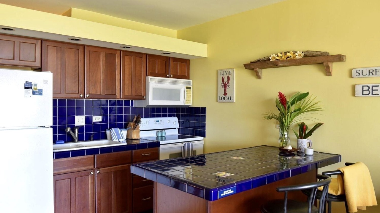 Photo of Kitchen in Maunaloa