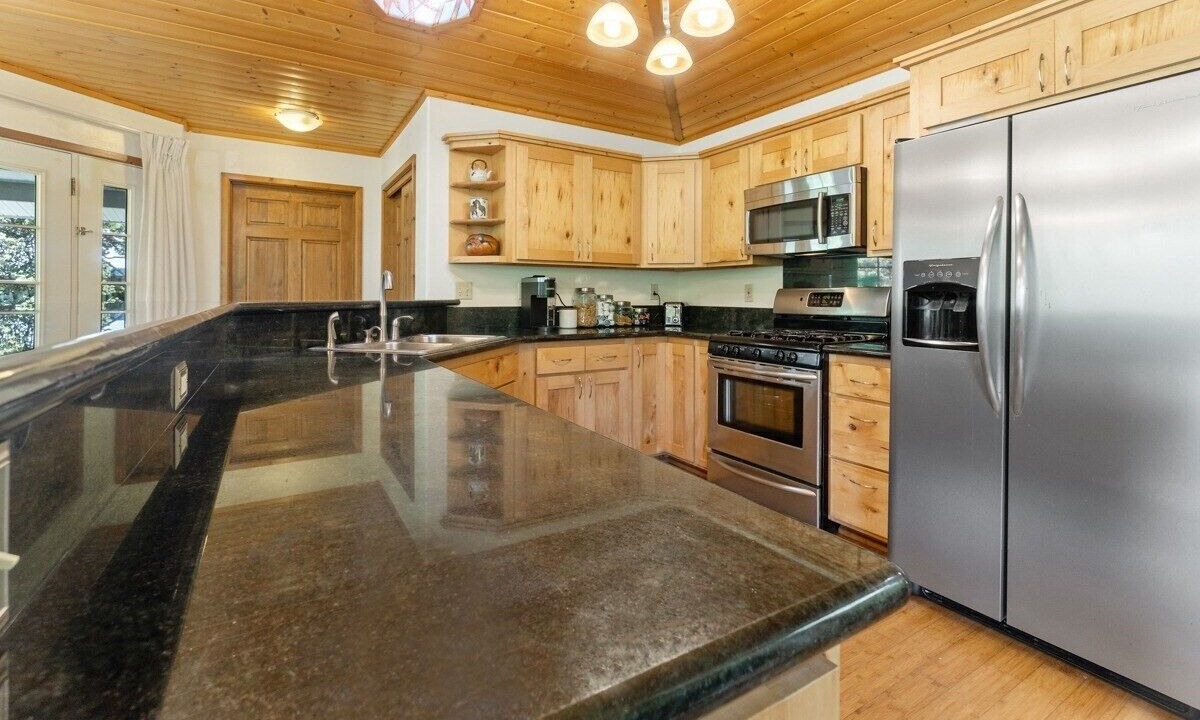 Photo of Kitchen in Volcano