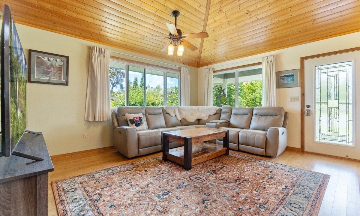 Photo of Livingroom in Volcano