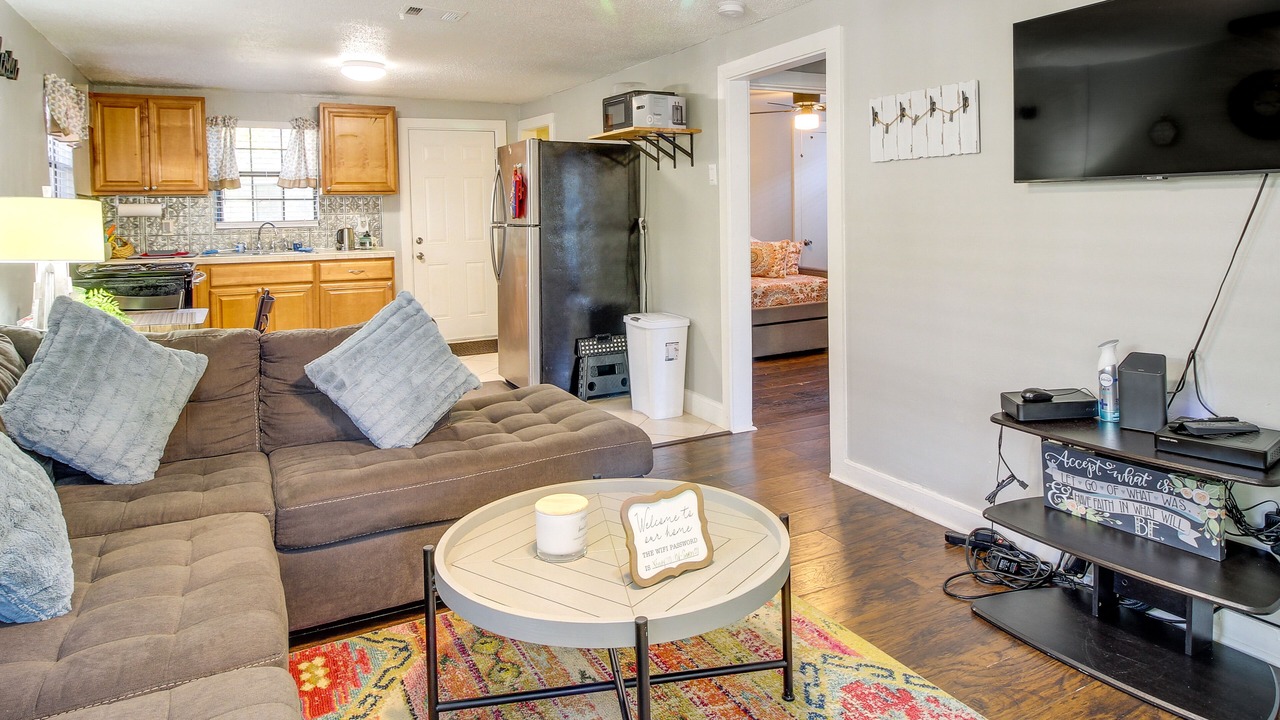 Photo of Livingroom in Midtown