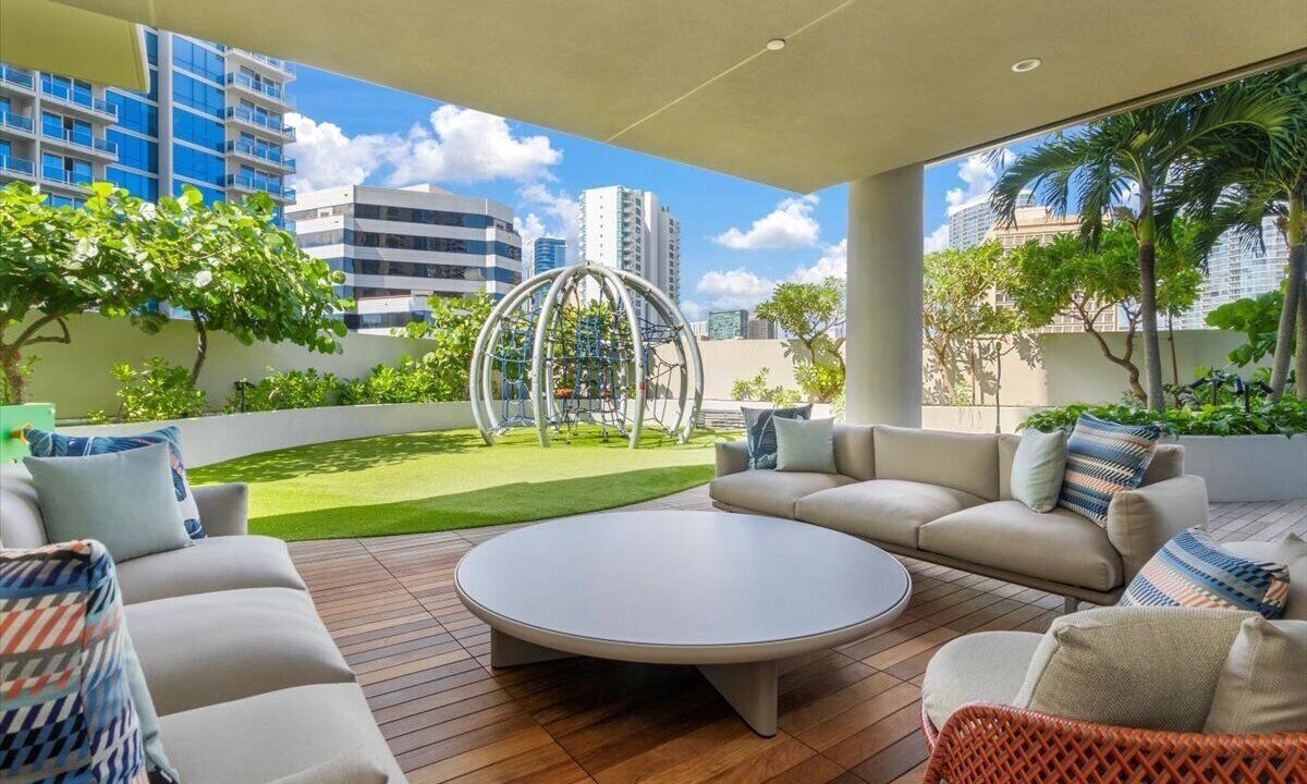 Photo of Patio Balcony in Ala Moana