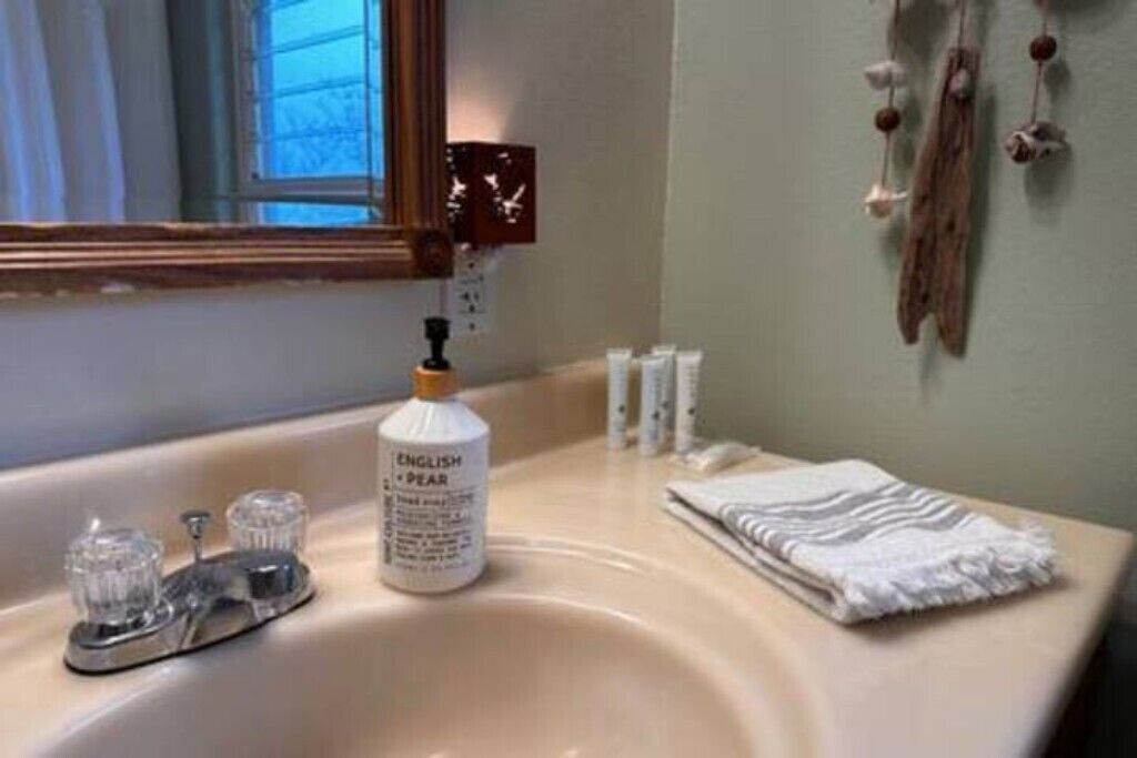 Photo of Bathroom in Discovery Harbour