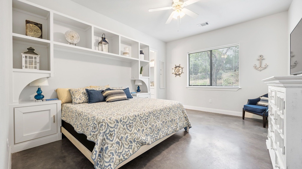 Photo of Bedroom in Highland Lake Estates