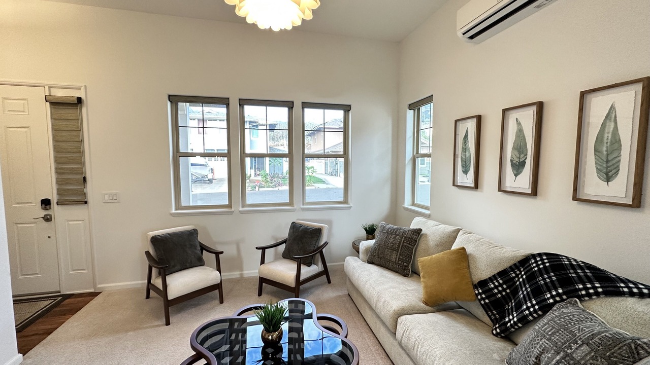 Photo of Livingroom in Makaha Valley
