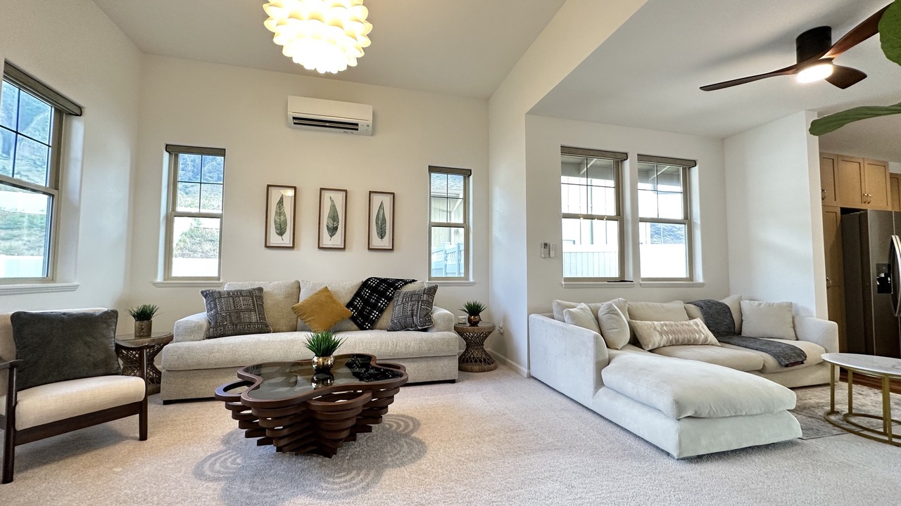 Photo of Livingroom in Makaha Valley